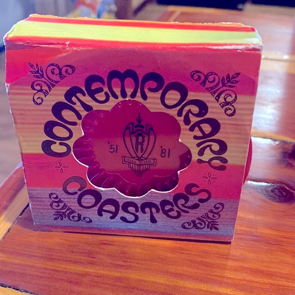 Ritepoint contemporary plastic coasters set of 4 - Picture 1 of 5